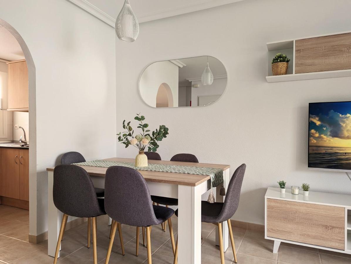 Apartamento Las Palmeras - Con Terraza, Barbacoa, Aire Acondicionado Y A 250M De La Playa! Los Alcázares Exteriör bild