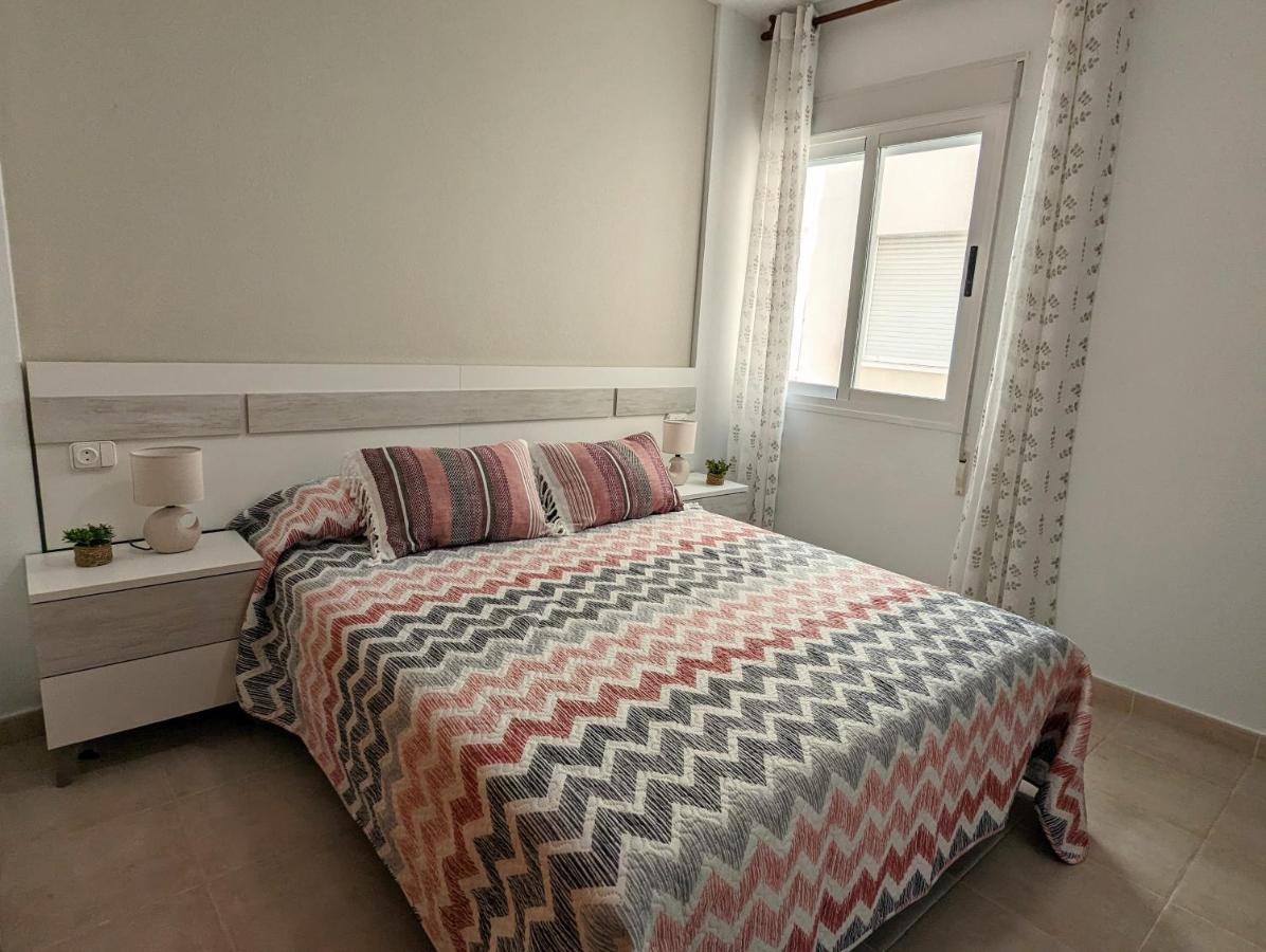 Apartamento Las Palmeras - Con Terraza, Barbacoa, Aire Acondicionado Y A 250M De La Playa! Los Alcázares Exteriör bild